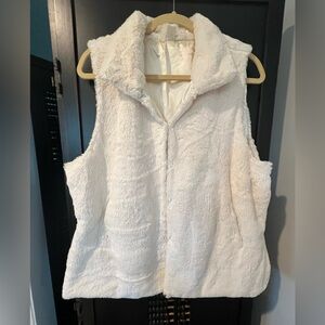 Women's White, Faux Fur, Silky Lined Vest